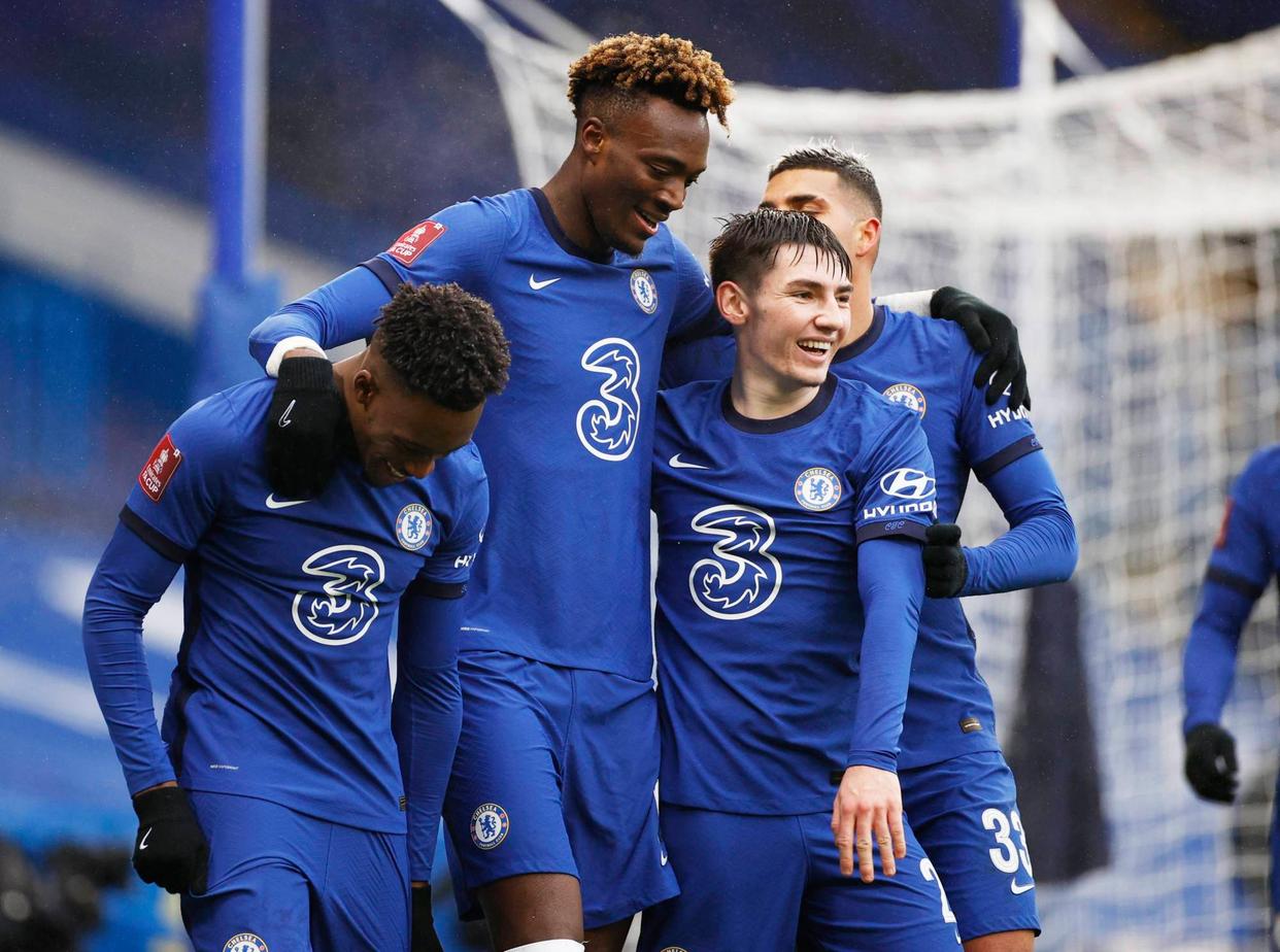 狼队客场战胜水晶宫，扭转颓势的简单介绍