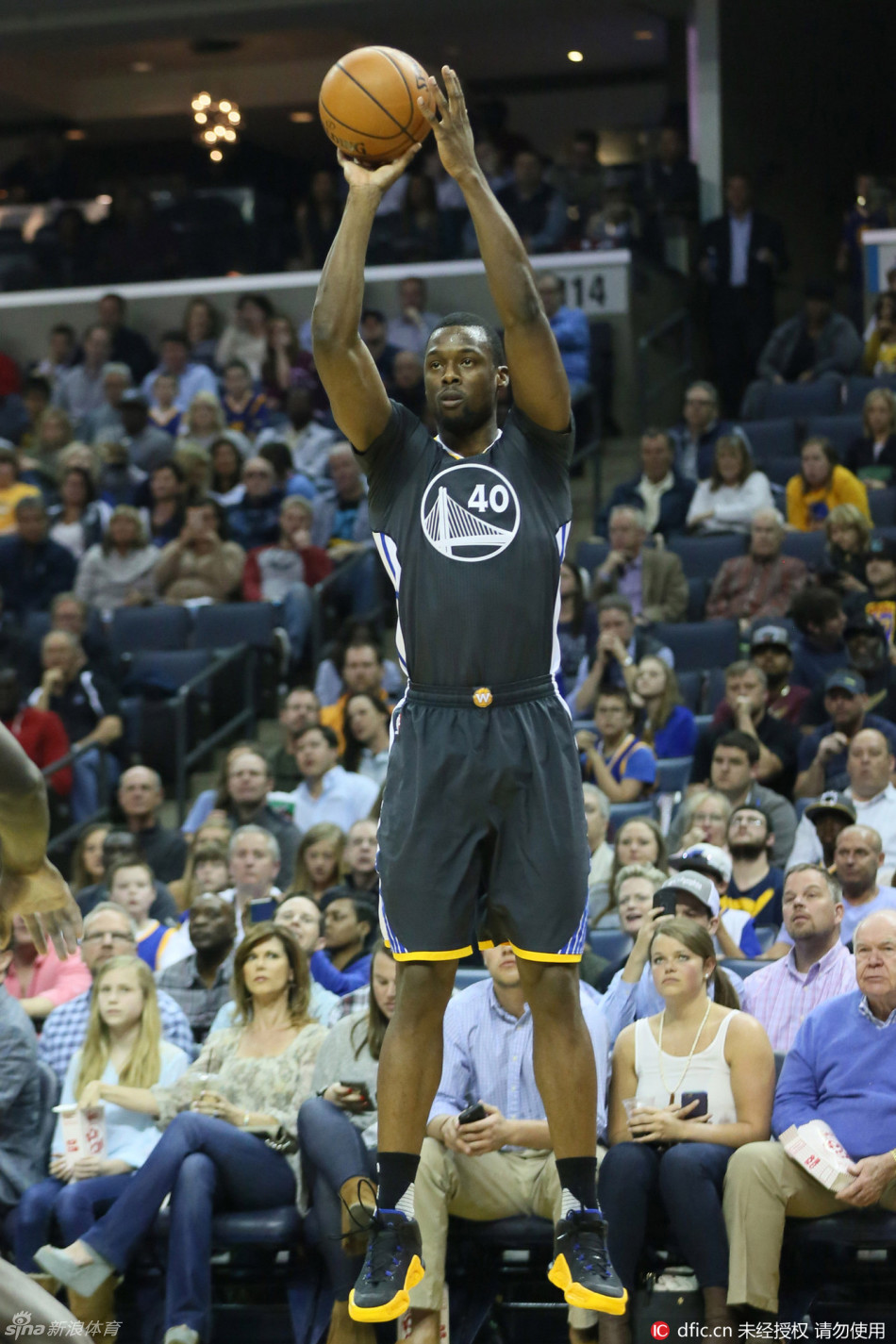 开云APP-包含尼克斯绝杀灰熊，巴恩斯高光表现的词条