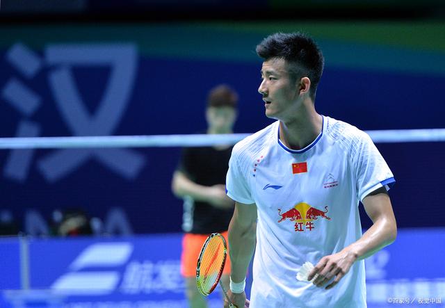 英格兰羽毛球队逆转丹麦羽毛球队,谌龙爆发神勇的简单介绍 英格兰羽毛球队逆转丹麦羽毛球队,谌龙爆发神勇的简单介绍